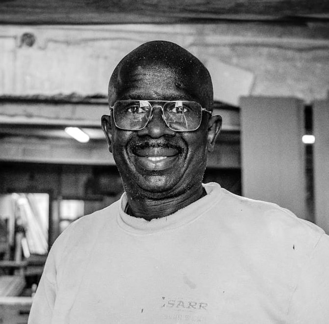 El carpintero senegalés parte de la historia viva de Roquetas